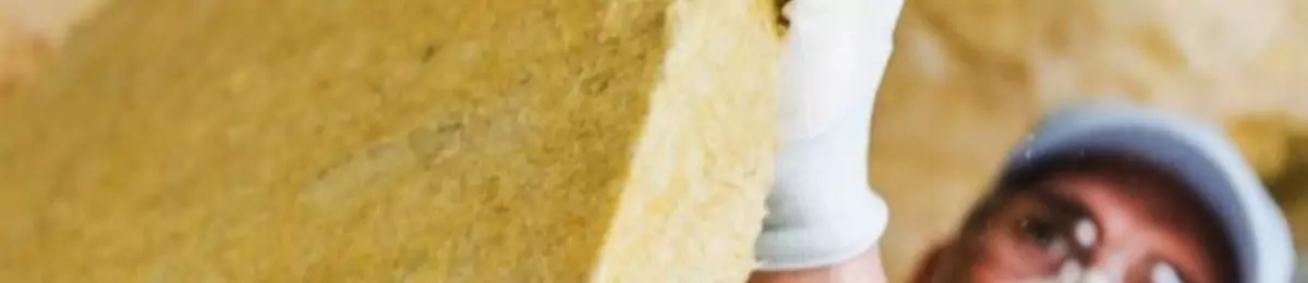 welna mineralna w plycie